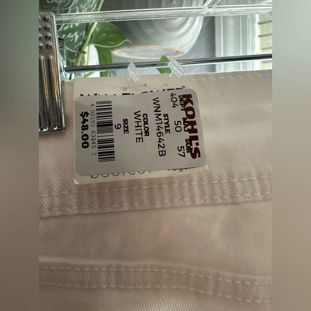 NWT Wallflower | Slim BootCut White Jean
